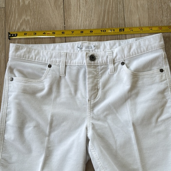 Carve White Corduroy Frayed Hem Women's Shorts 4 - Picture 4 of 9